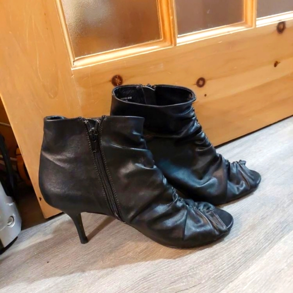 Open toe boots